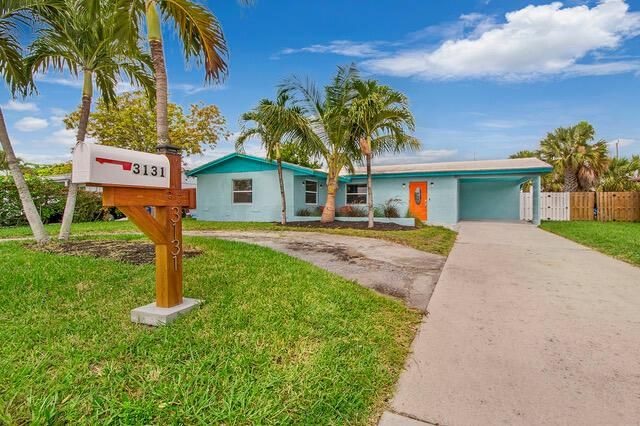 3131 Avenue E Pictures