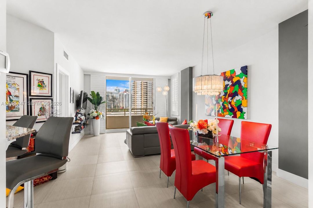 For Sale: $620,000 (1 beds, 1 baths, 780 Square Feet)