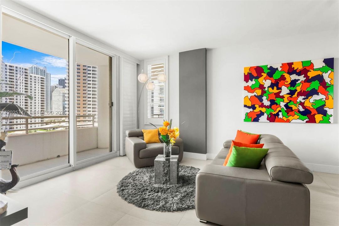 For Sale: $620,000 (1 beds, 1 baths, 780 Square Feet)
