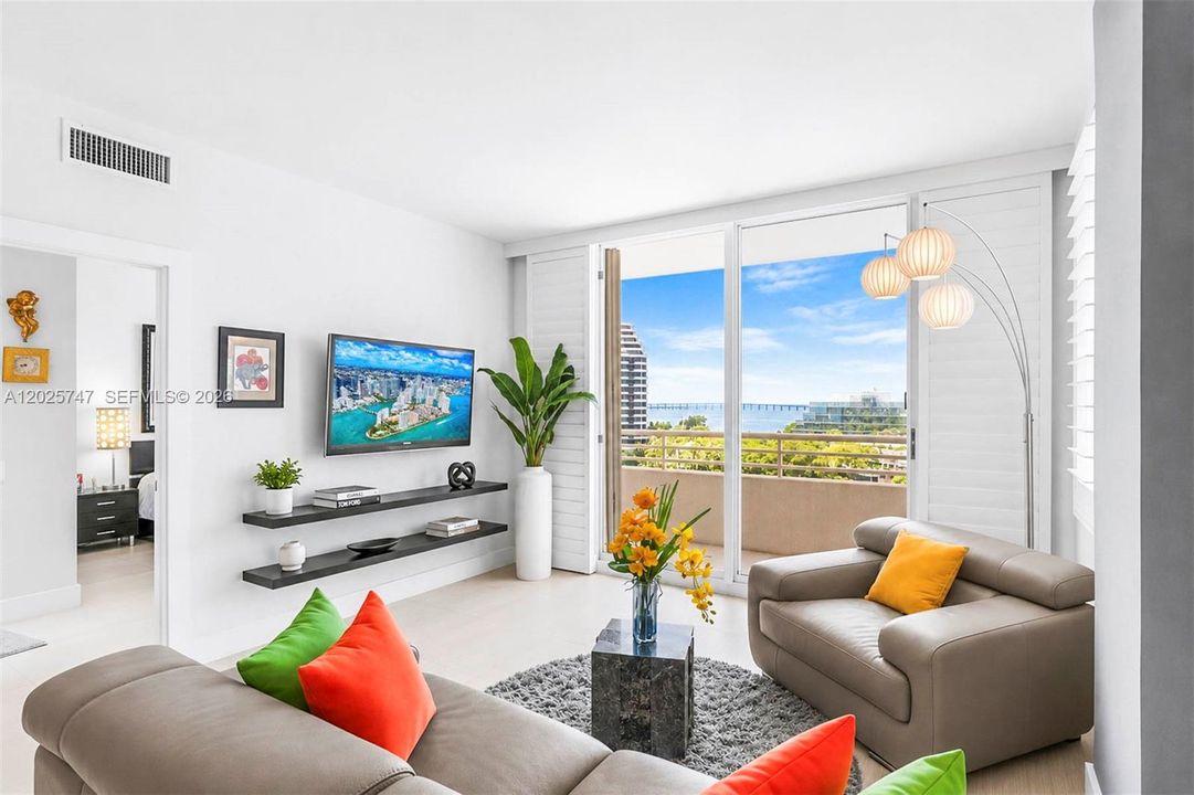 For Sale: $620,000 (1 beds, 1 baths, 780 Square Feet)