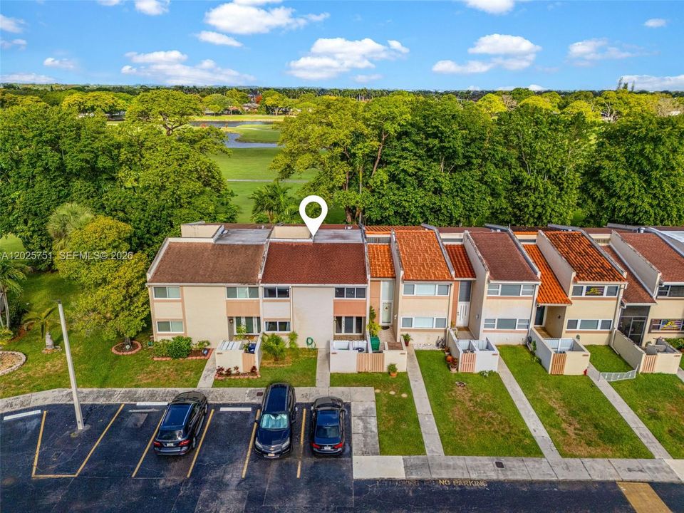 For Sale: $550,000 (4 beds, 2 baths, 1934 Square Feet)