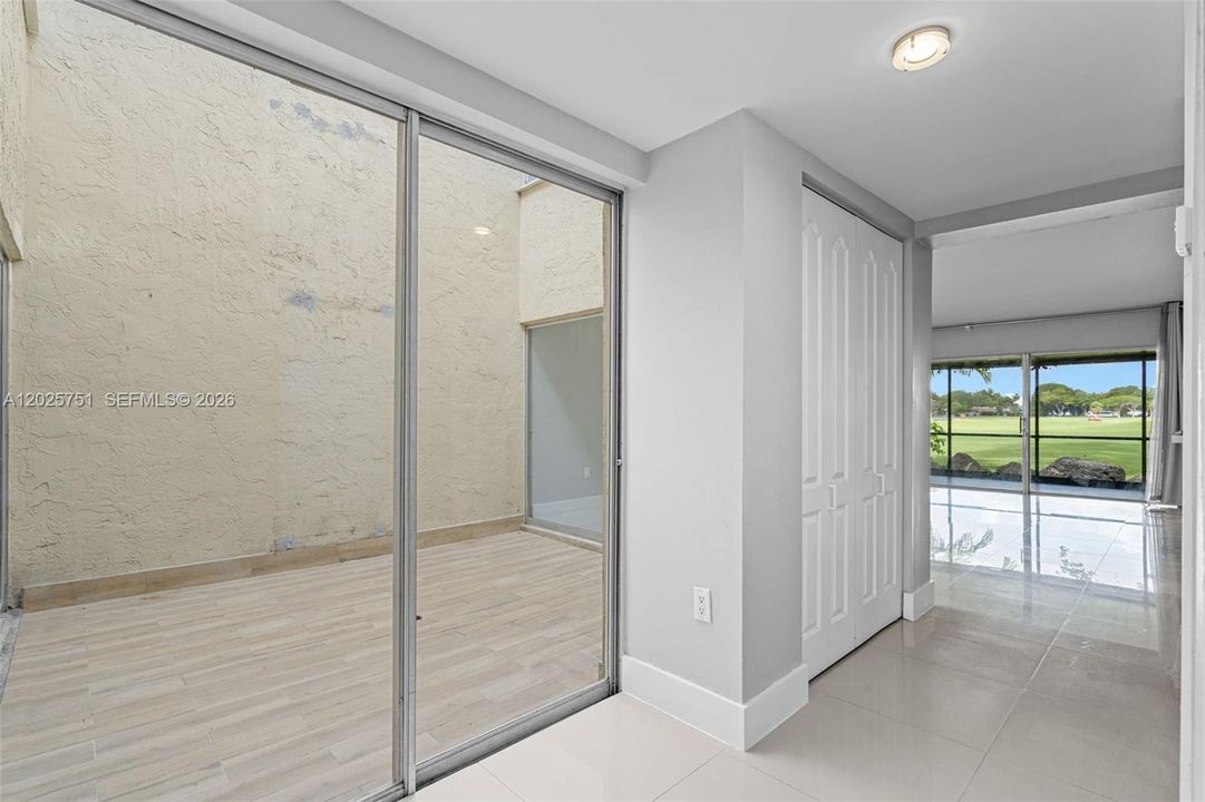 For Sale: $550,000 (4 beds, 2 baths, 1934 Square Feet)