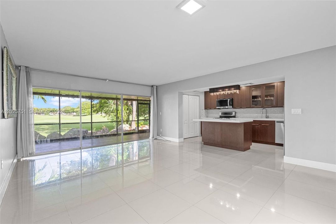 For Sale: $550,000 (4 beds, 2 baths, 1934 Square Feet)