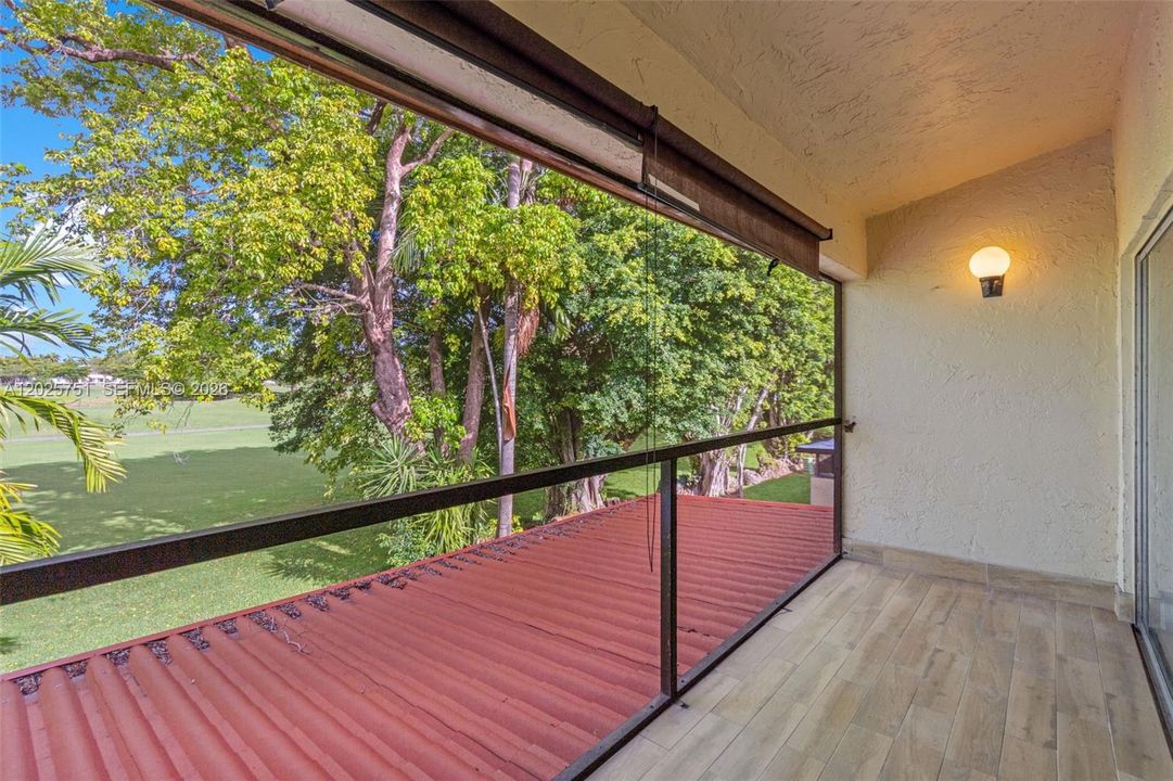 For Sale: $550,000 (4 beds, 2 baths, 1934 Square Feet)