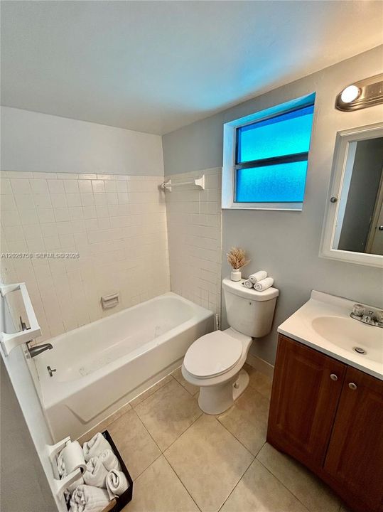 For Sale: $97,900 (1 beds, 1 baths, 624 Square Feet)