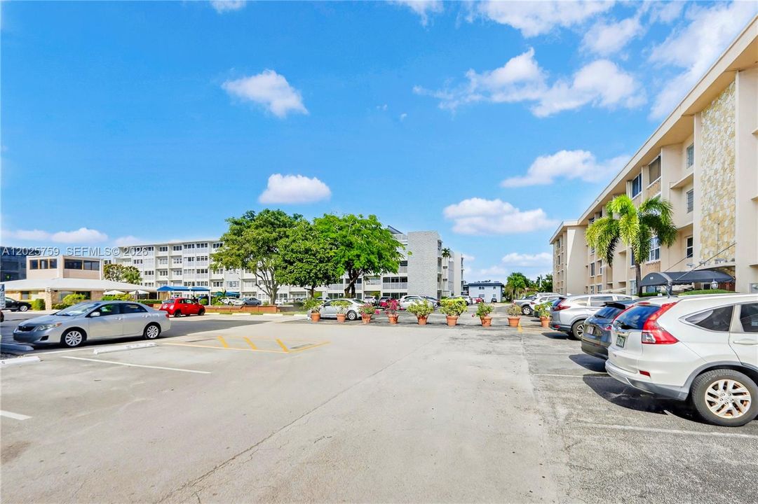 В аренду: $1,599 (1 спален, 1 ванн, 770 Квадратных фут)