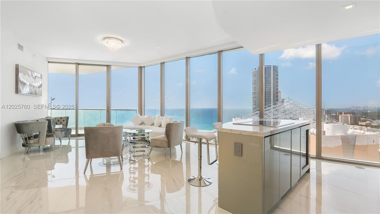 For Sale: $3,350,000 (2 beds, 2 baths, 1661 Square Feet)