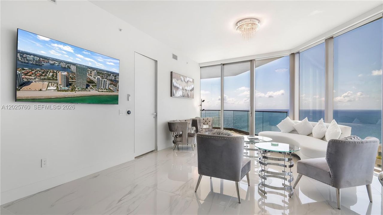 For Sale: $3,350,000 (2 beds, 2 baths, 1661 Square Feet)