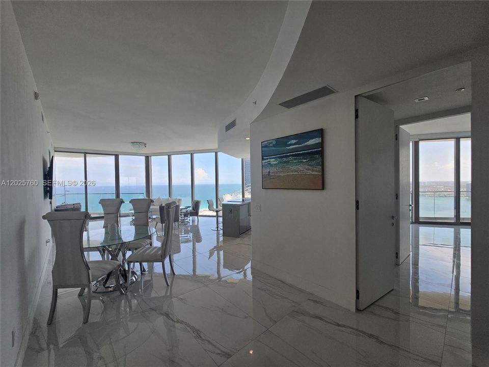 For Sale: $3,350,000 (2 beds, 2 baths, 1661 Square Feet)