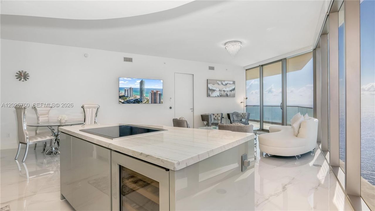 For Sale: $3,350,000 (2 beds, 2 baths, 1661 Square Feet)