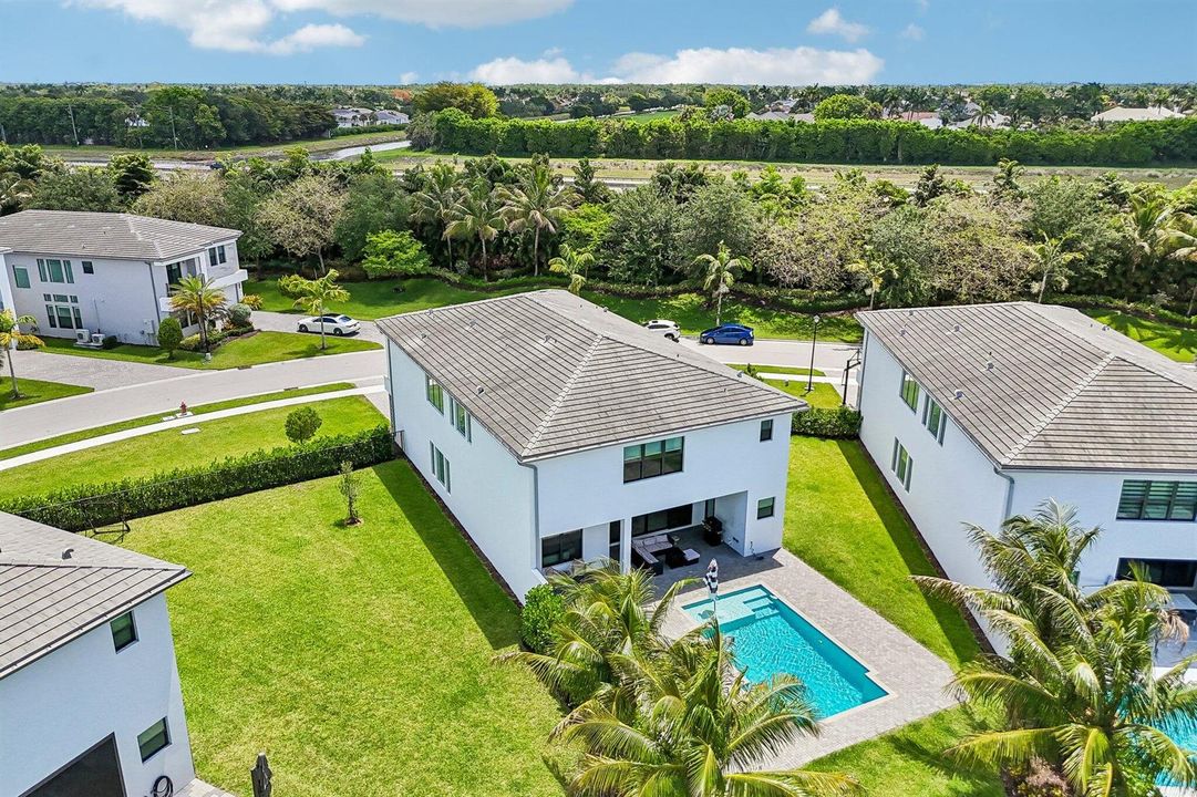54-web-or-mls-Laurel Falls Dr-S2605-052