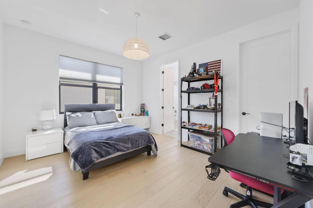Bedroom #2