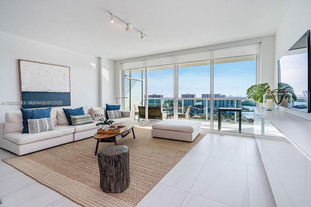 В аренду: $7,000 (3 спален, 2 ванн, 1705 Квадратных фут)