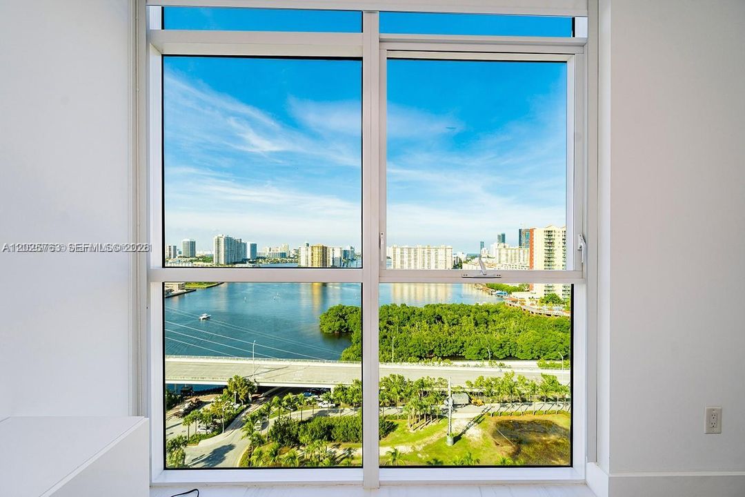 В аренду: $7,000 (3 спален, 2 ванн, 1705 Квадратных фут)