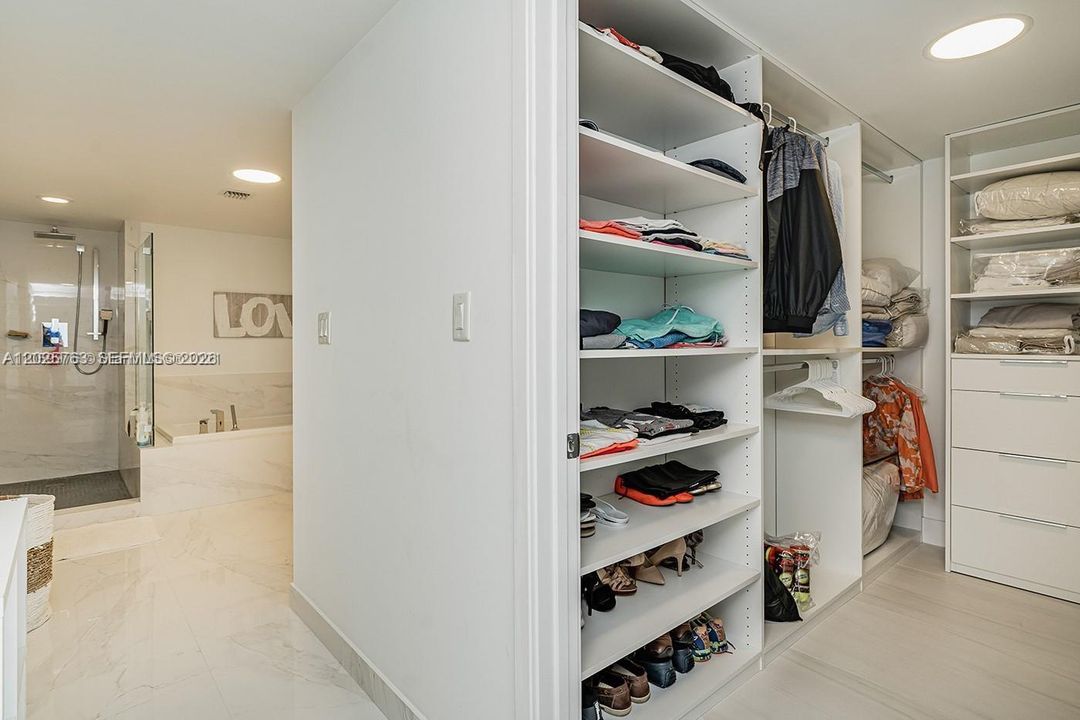 В аренду: $7,000 (3 спален, 2 ванн, 1705 Квадратных фут)