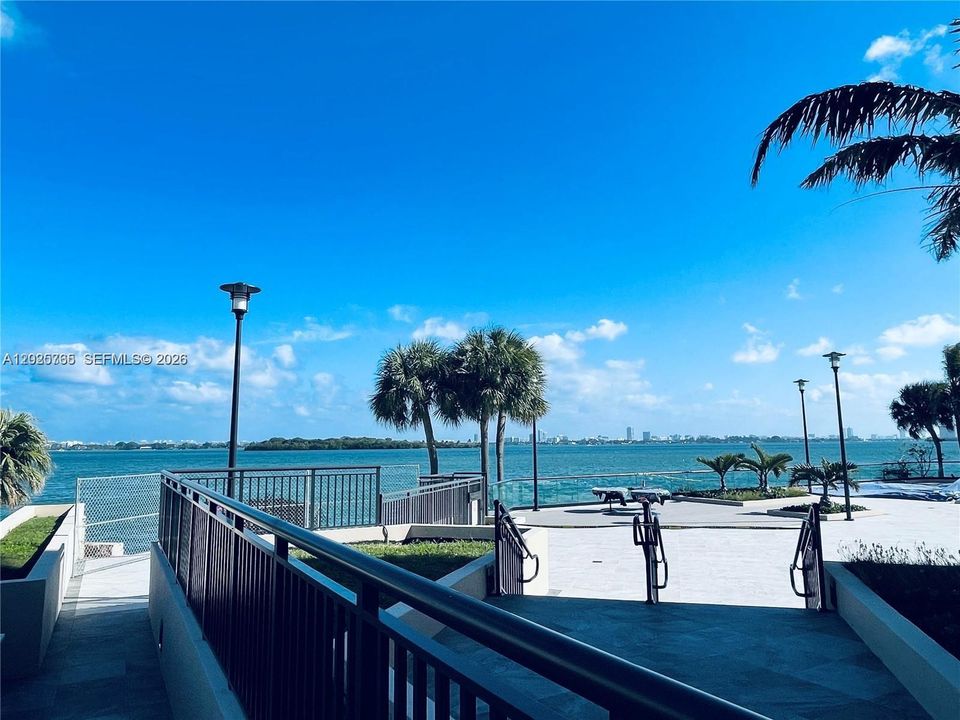 For Rent: $3,100 (2 beds, 2 baths, 1358 Square Feet)