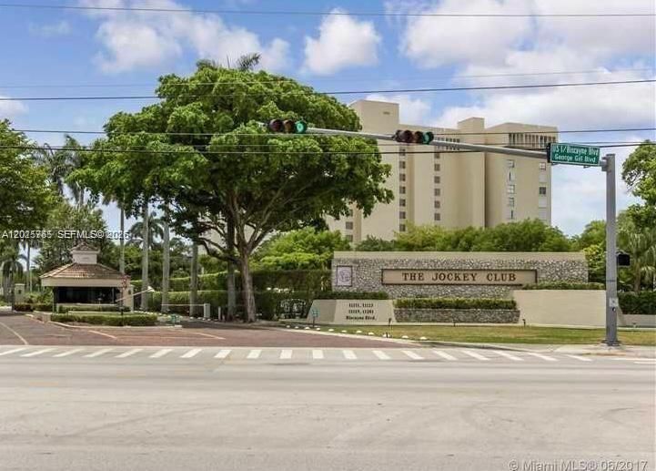 For Rent: $3,100 (2 beds, 2 baths, 1358 Square Feet)