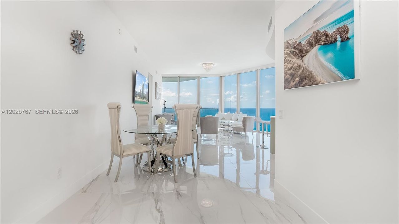 В аренду: $15,500 (2 спален, 2 ванн, 1661 Квадратных фут)