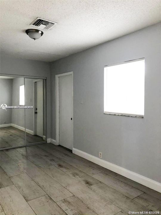 For Rent: $2,400 (3 beds, 3 baths, 0 Square Feet)