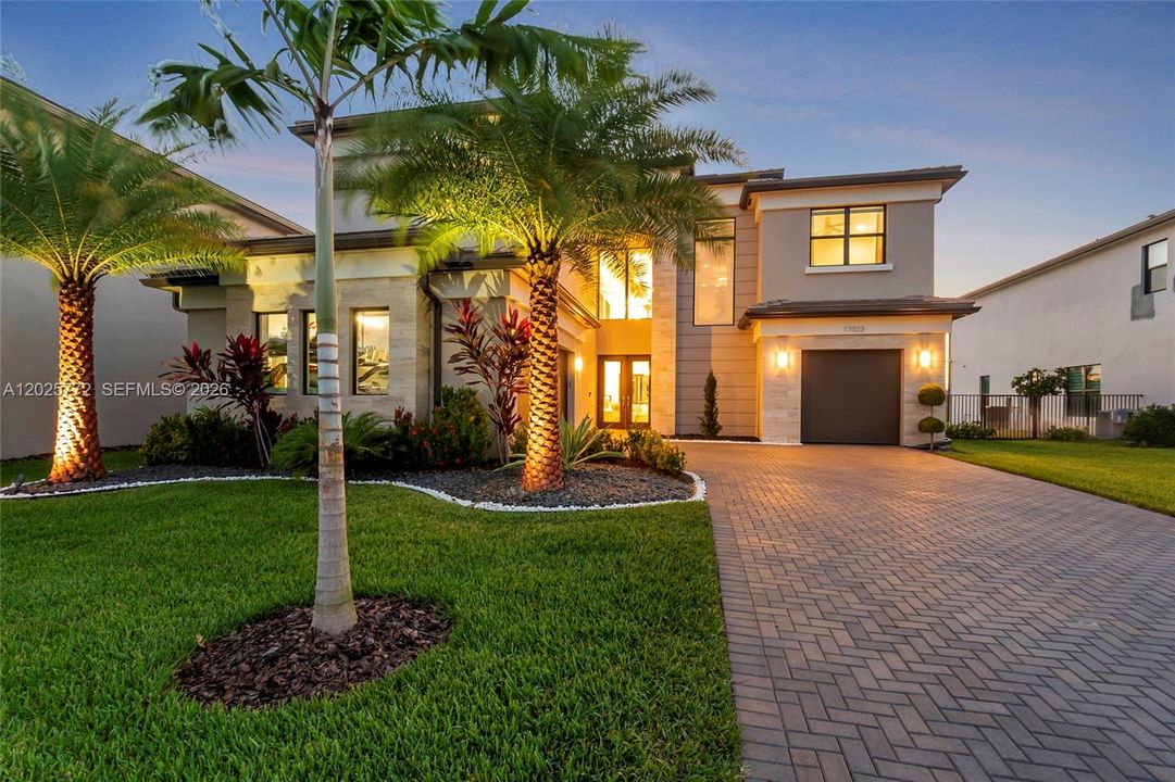 For Rent: $18,000 (5 beds, 5 baths, 4084 Square Feet)