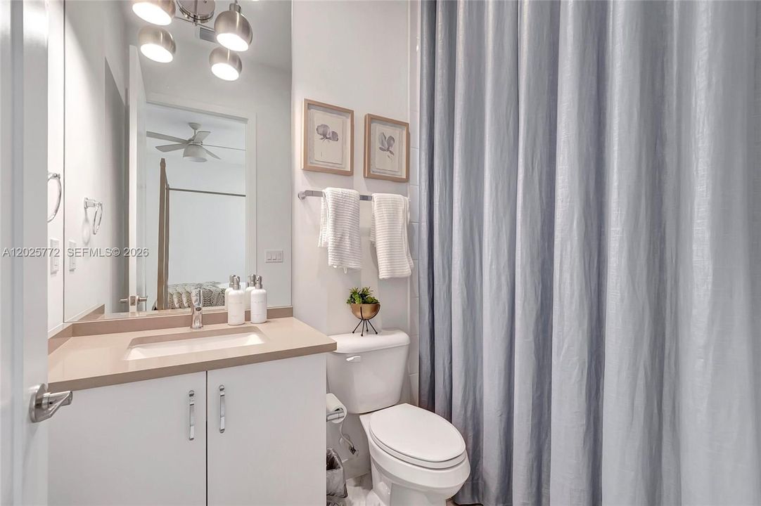 For Rent: $18,000 (5 beds, 5 baths, 4084 Square Feet)