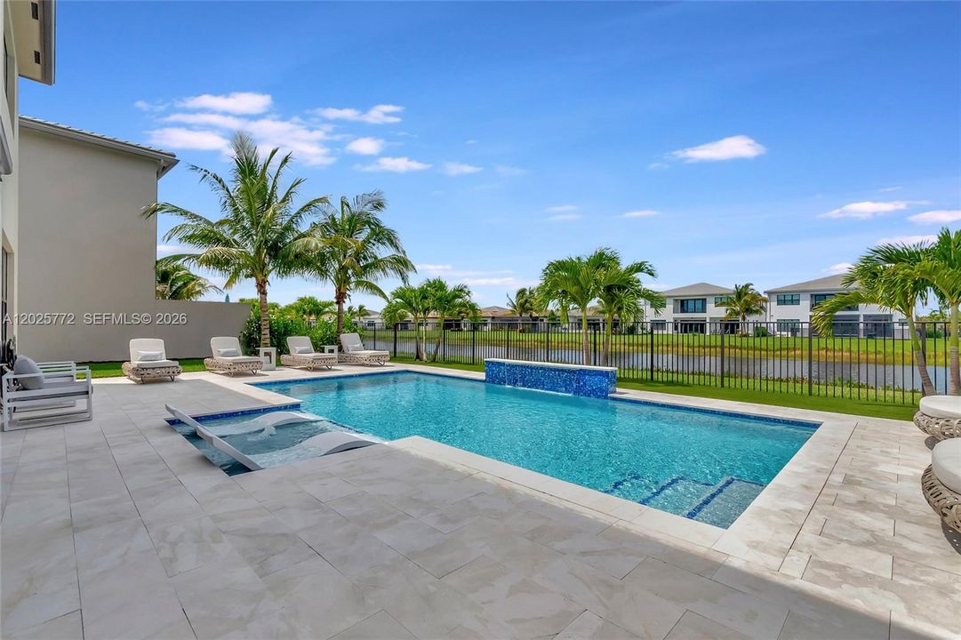 For Rent: $18,000 (5 beds, 5 baths, 4084 Square Feet)