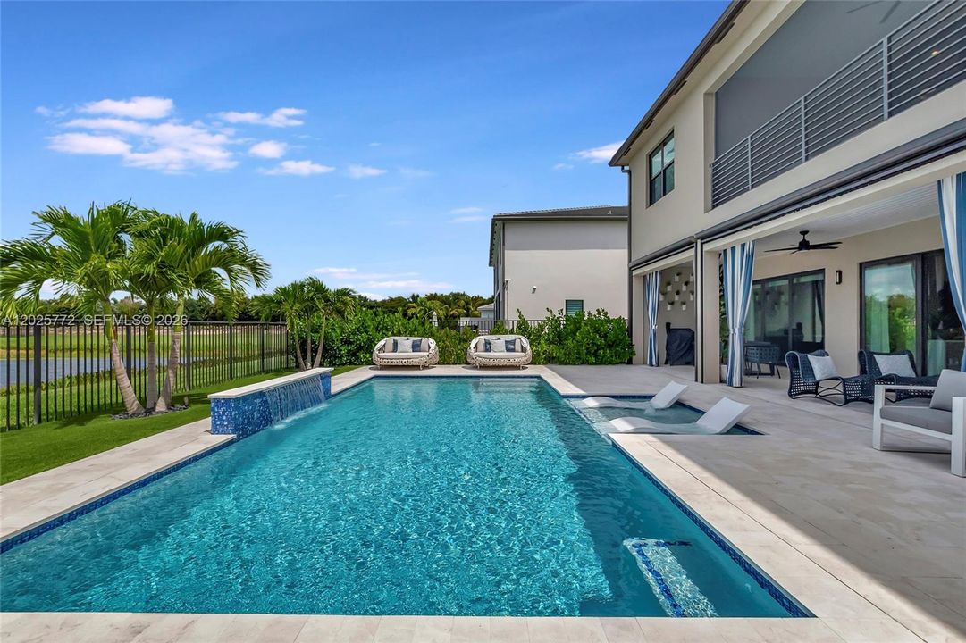 For Rent: $18,000 (5 beds, 5 baths, 4084 Square Feet)