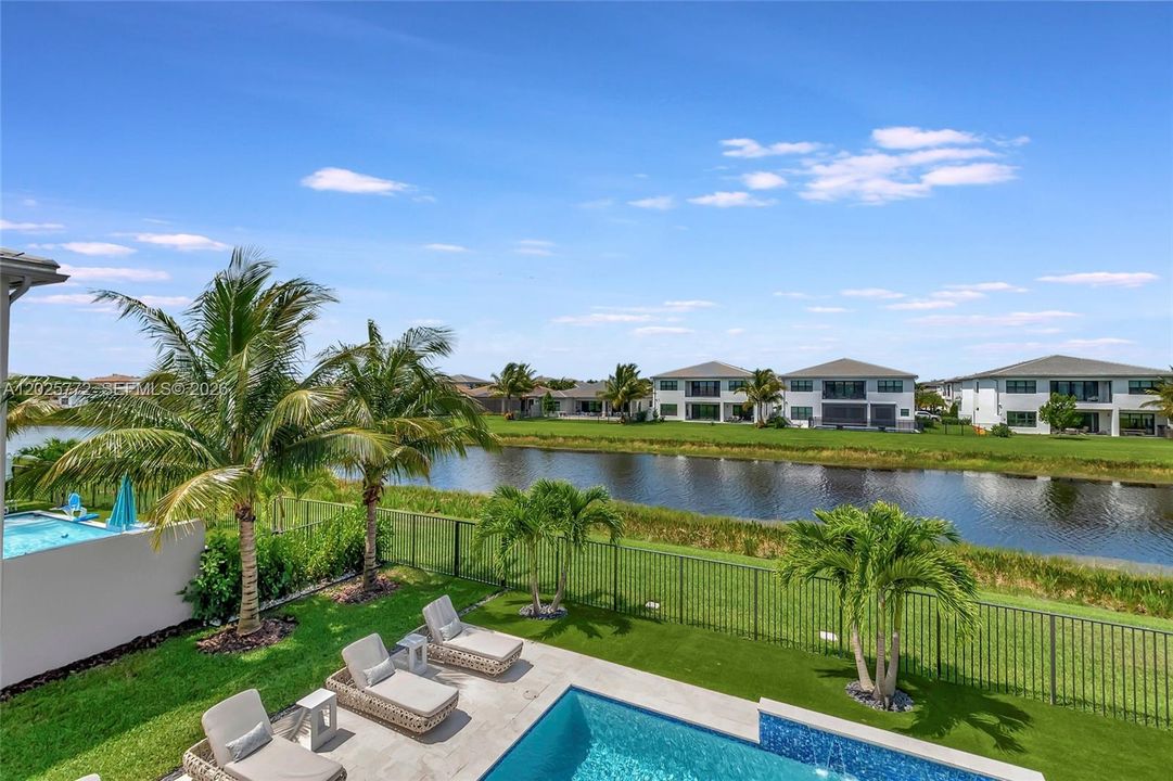 For Rent: $18,000 (5 beds, 5 baths, 4084 Square Feet)