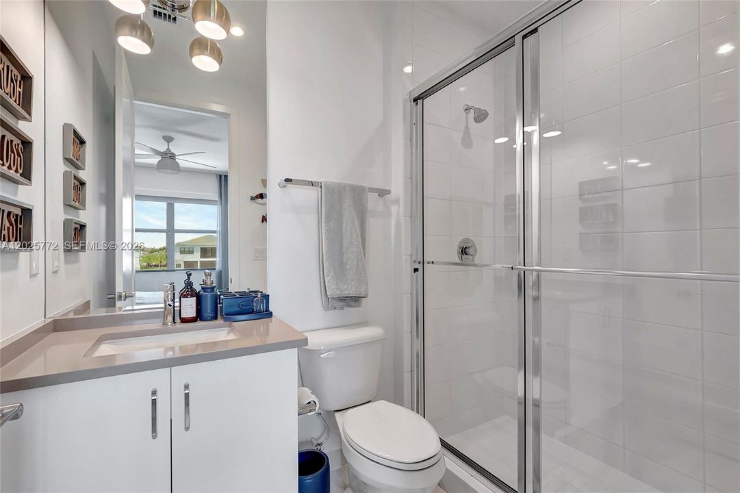 For Rent: $18,000 (5 beds, 5 baths, 4084 Square Feet)