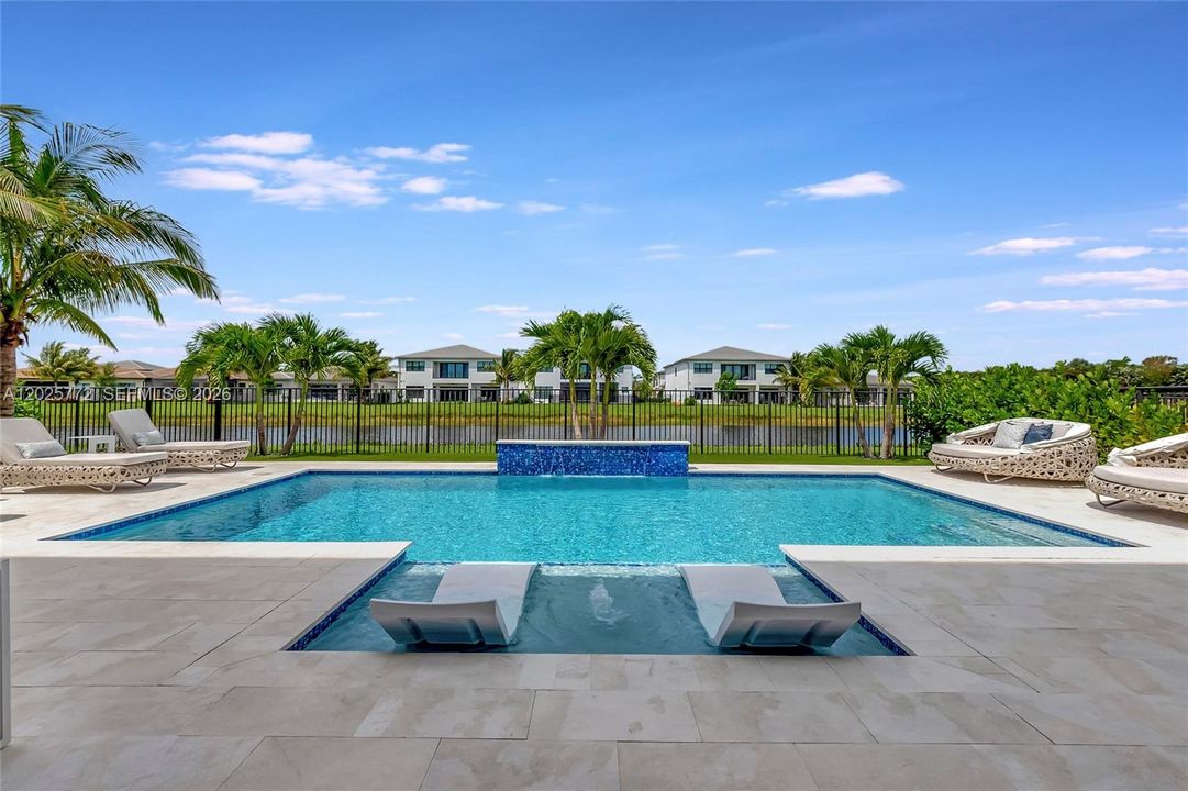 For Rent: $18,000 (5 beds, 5 baths, 4084 Square Feet)