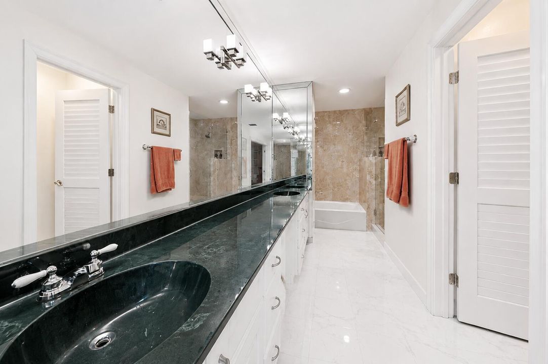 Upstairs primary bathroom