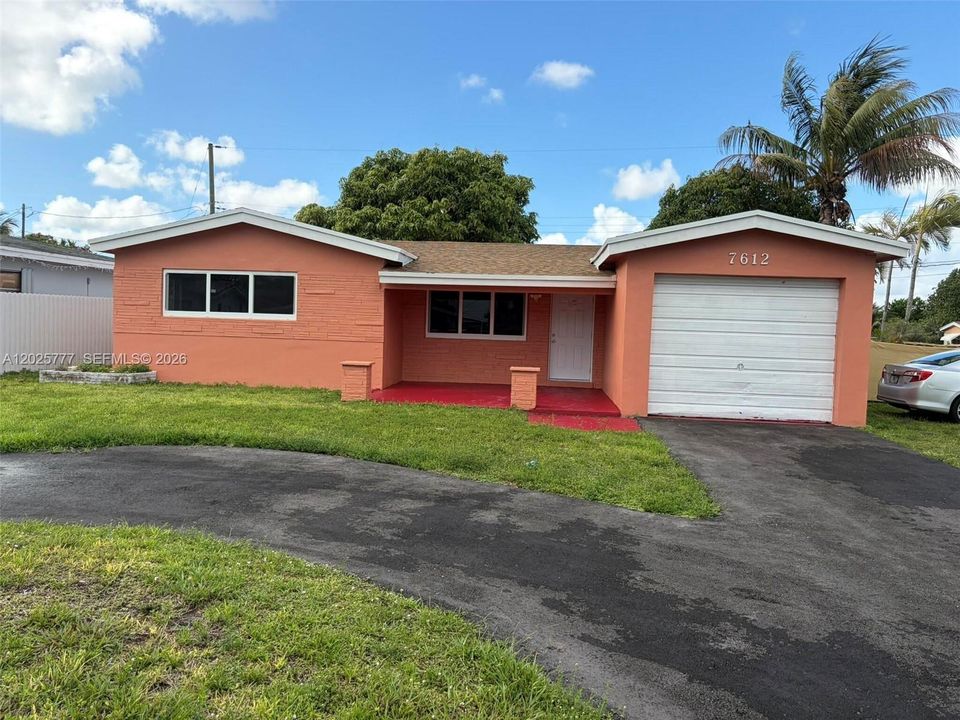 For Sale: $549,000 (3 beds, 2 baths, 1262 Square Feet)