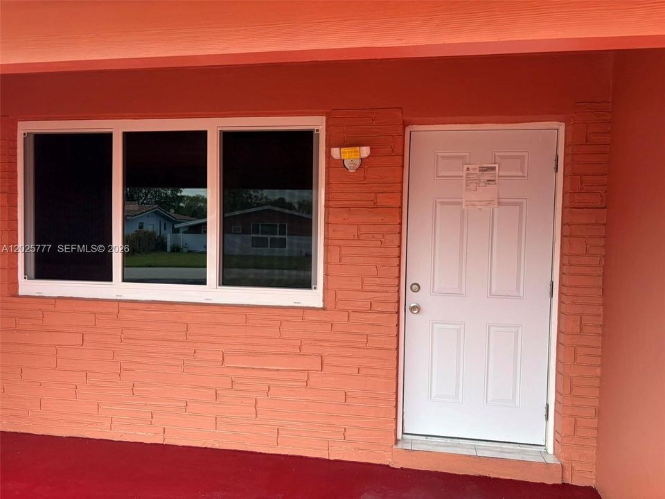 For Sale: $549,000 (3 beds, 2 baths, 1262 Square Feet)