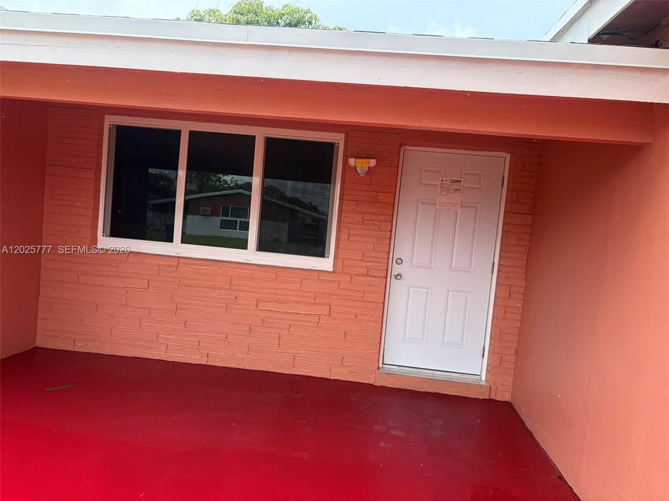 For Sale: $549,000 (3 beds, 2 baths, 1262 Square Feet)