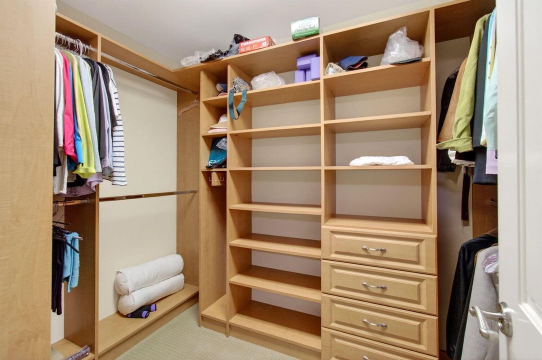 Primary Closet1