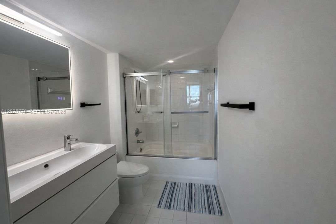 For Rent: $6,200 (2 beds, 2 baths, 1080 Square Feet)
