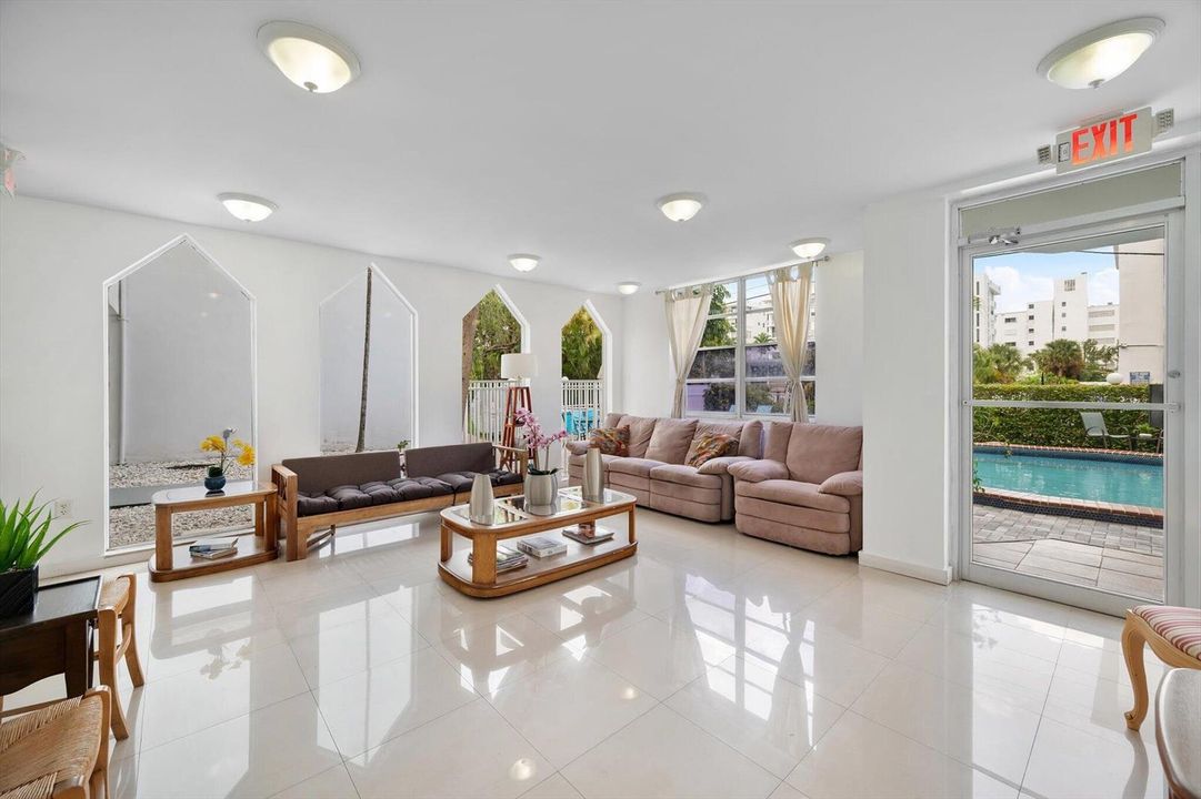 30-1080 94th St APT 411_030