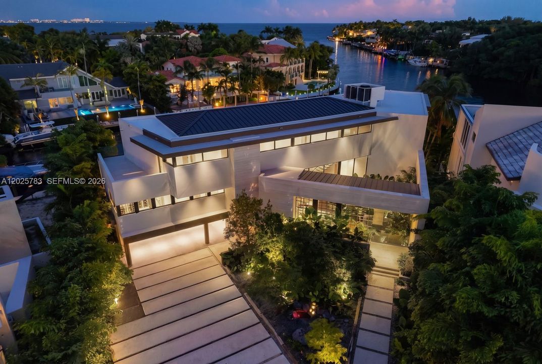 На продажу: $40,000,000 (6 спален, 7 ванн, 0 Квадратных фут)
