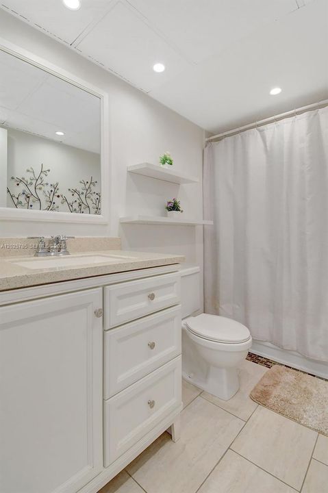 For Sale: $159,000 (2 beds, 2 baths, 1110 Square Feet)