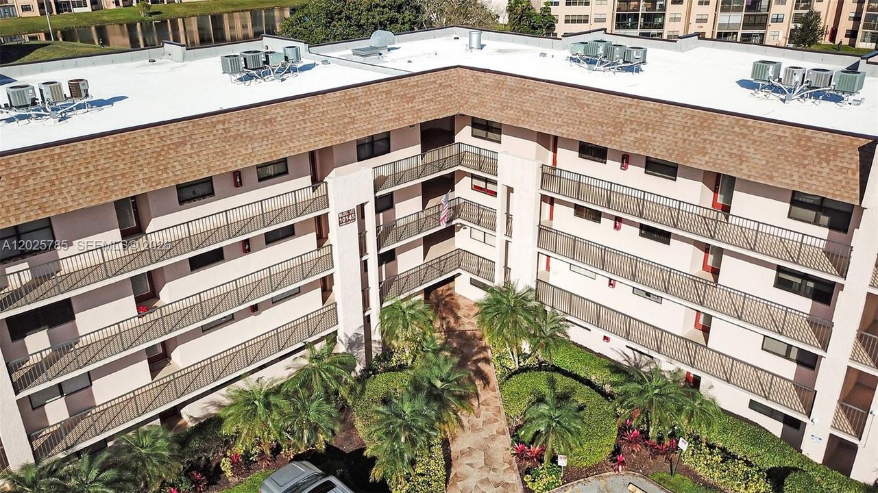 For Sale: $159,000 (2 beds, 2 baths, 1110 Square Feet)