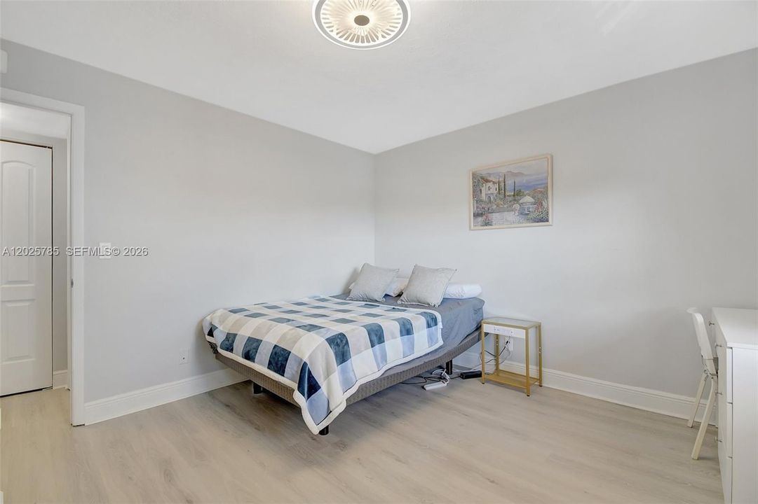 For Sale: $159,000 (2 beds, 2 baths, 1110 Square Feet)