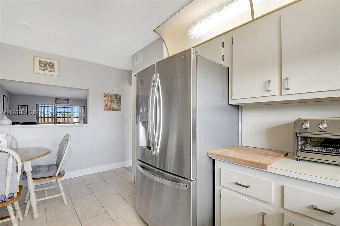 For Sale: $159,000 (2 beds, 2 baths, 1110 Square Feet)