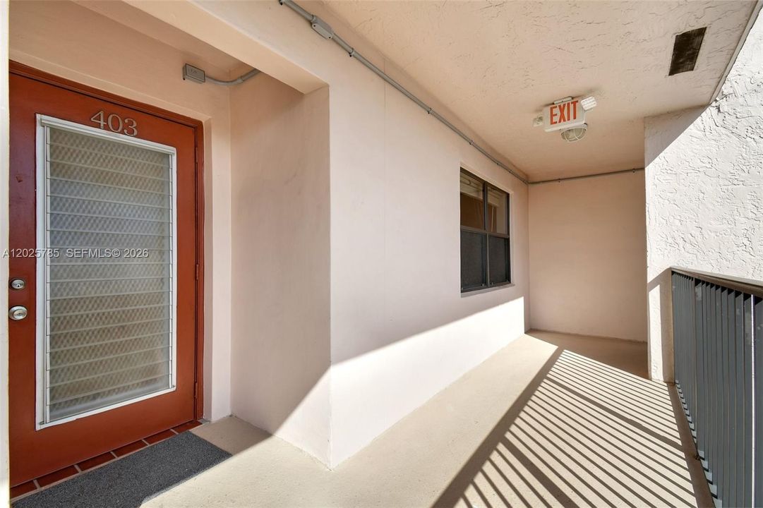 For Sale: $159,000 (2 beds, 2 baths, 1110 Square Feet)