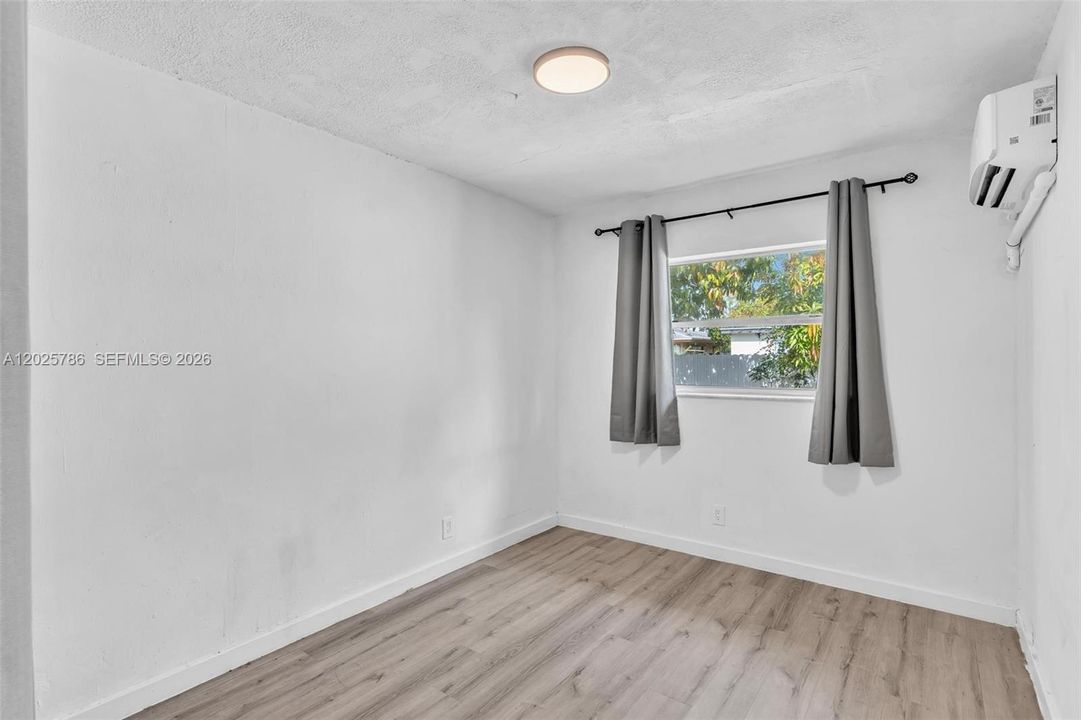 En Renta: $2,600 (3 camas, 1 baños, 2504 Pies cuadrados)
