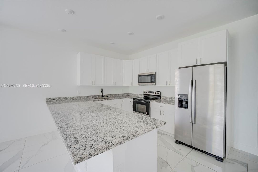 В аренду: $2,099 (4 спален, 2 ванн, 1534 Квадратных фут)