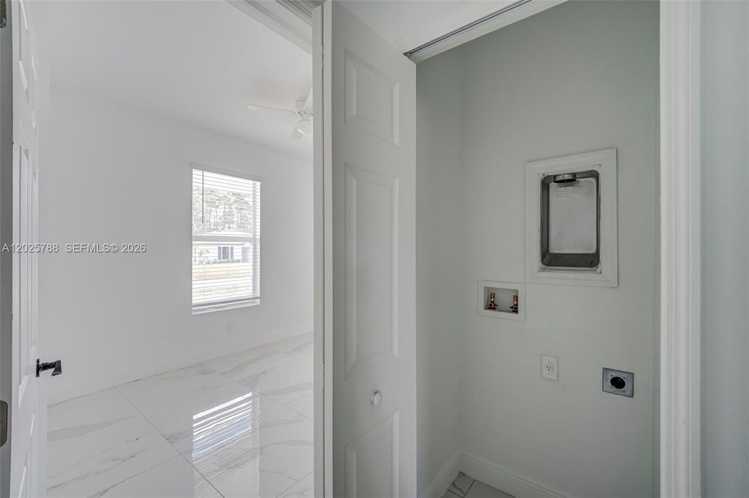 В аренду: $2,099 (4 спален, 2 ванн, 1534 Квадратных фут)