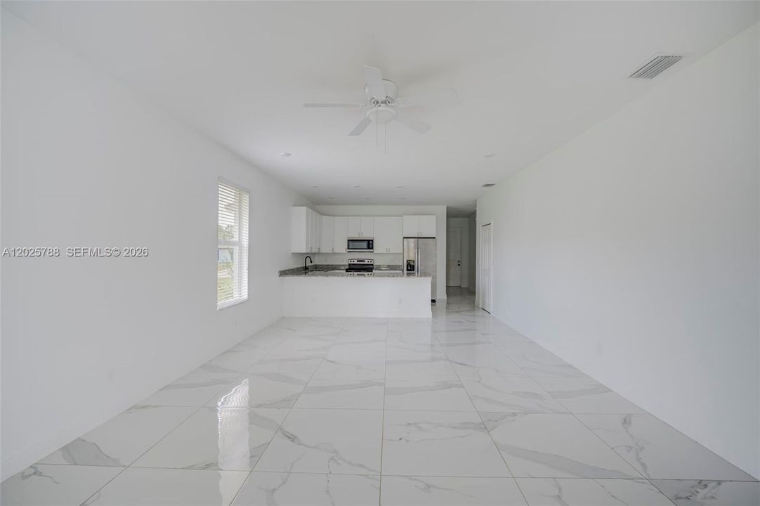 В аренду: $2,099 (4 спален, 2 ванн, 1534 Квадратных фут)