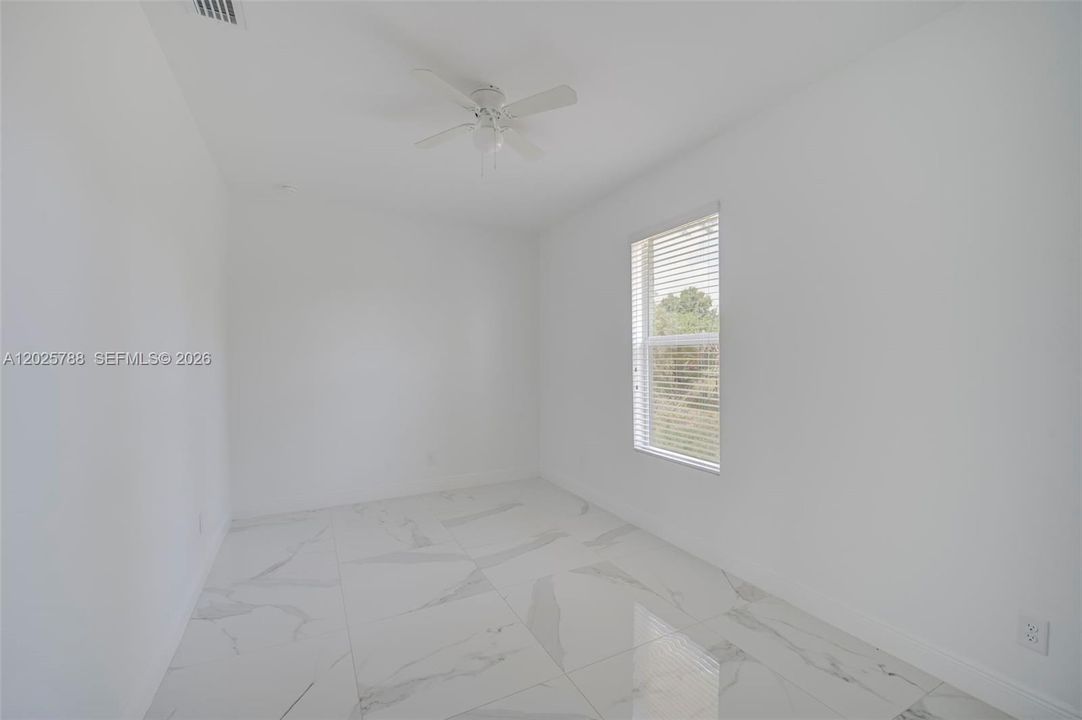 В аренду: $2,099 (4 спален, 2 ванн, 1534 Квадратных фут)
