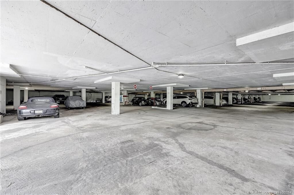Suntide Garage (2)