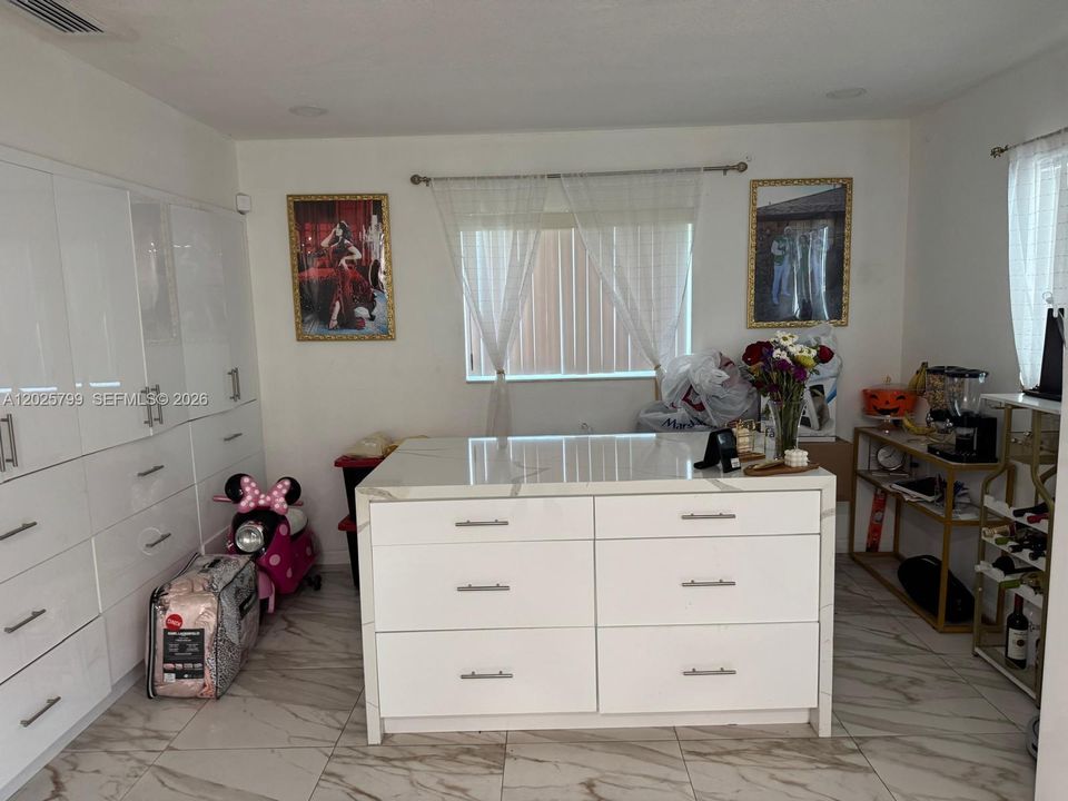 For Sale: $600,000 (0 beds, 0 baths, 3214 Square Feet)